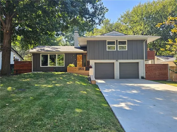5925 W 78th ST, Prairie Village, KS 66208