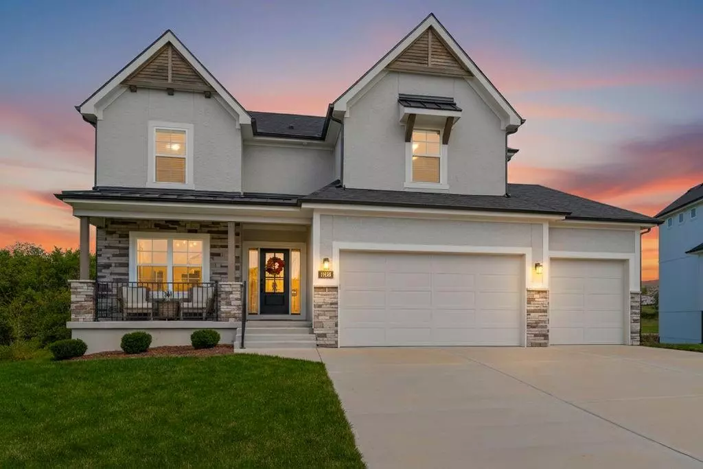 Lee's Summit, MO 64082,2018 SW Red Barn LN