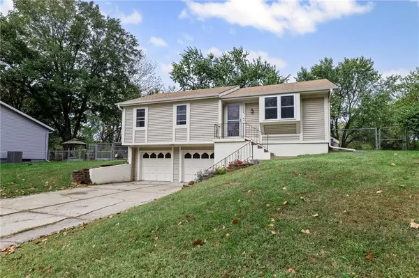Liberty, MO 64068,1608 Ray ST