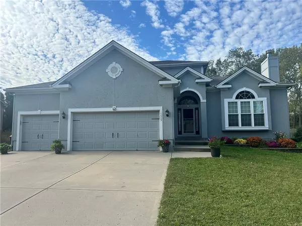 10609 NE 102nd TER, Kansas City, MO 64157