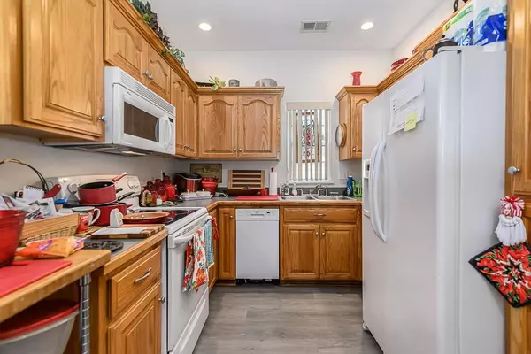 Tonganoxie, KS 66086,1870 Fall Creek DR