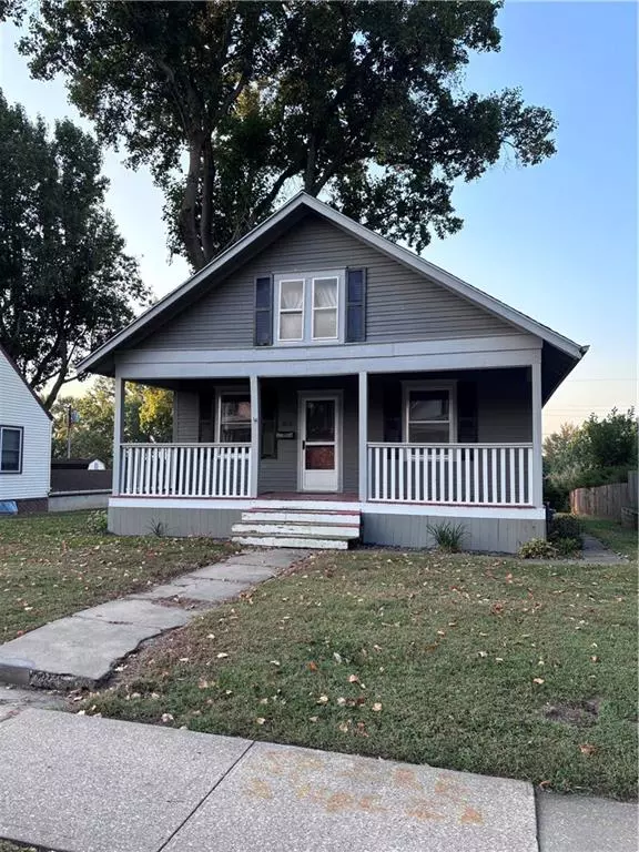 2812 Doniphan AVE, St Joseph, MO 64507