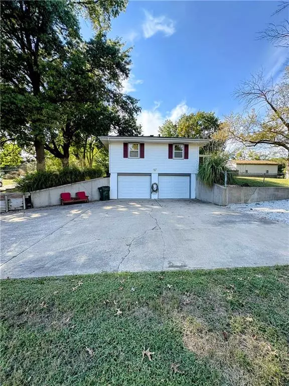 Leavenworth, KS 66048,1208 Quincy ST