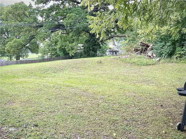 Kansas City, MO 64117,4614 NE Antioch RD