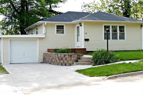 616 N Mulberry ST, Maryville, MO 64468