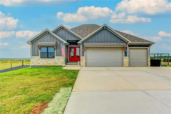 12255 Masonic DR, Dearborn, MO 64439