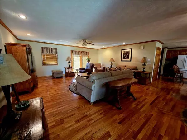 Mound City, KS 66056,311 Locust ST