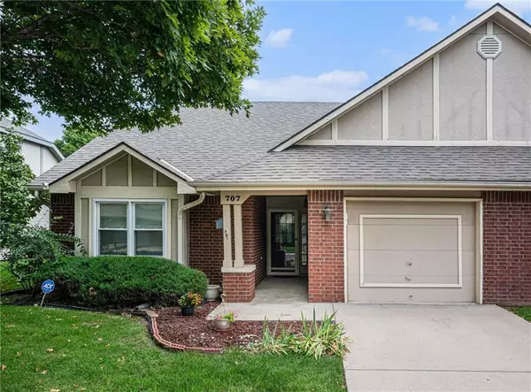 707 N Somerset TER, Olathe, KS 66062