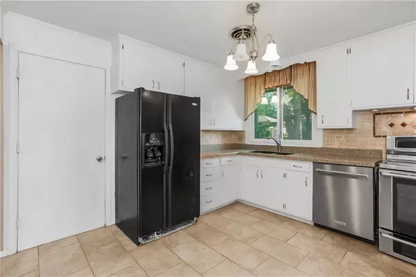 Overland Park, KS 66204,7305 Robinson ST