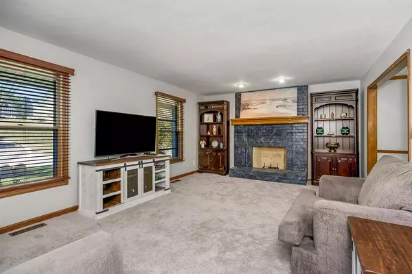 Shawnee, KS 66216,5731 Richards CIR