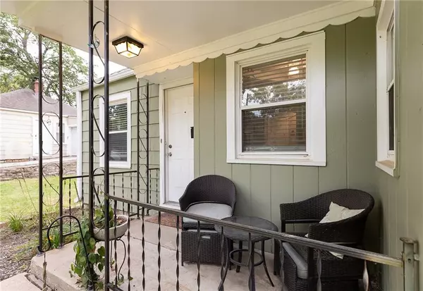 Mission, KS 66202,5504 Glenwood ST