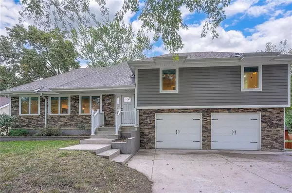 Olathe, KS 66062,14129 S Locust ST