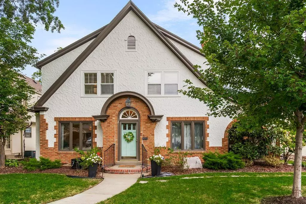 Kansas City, MO 64113,214 W 70th ST