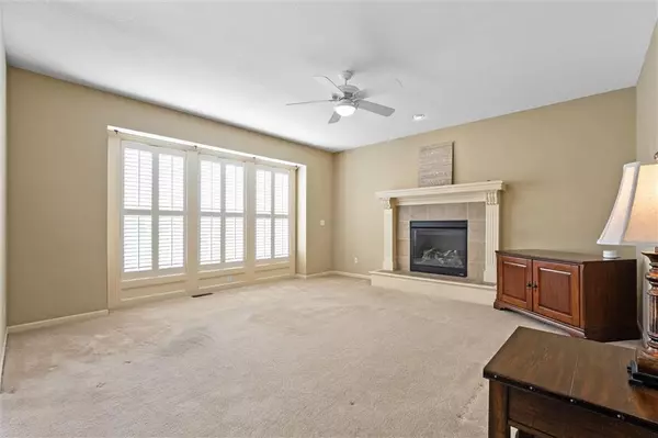 Shawnee, KS 66226,4403 Silverheel ST