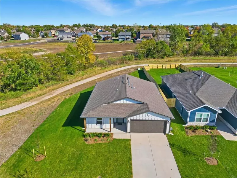 549 N Persimmon ST, Gardner, KS 66030