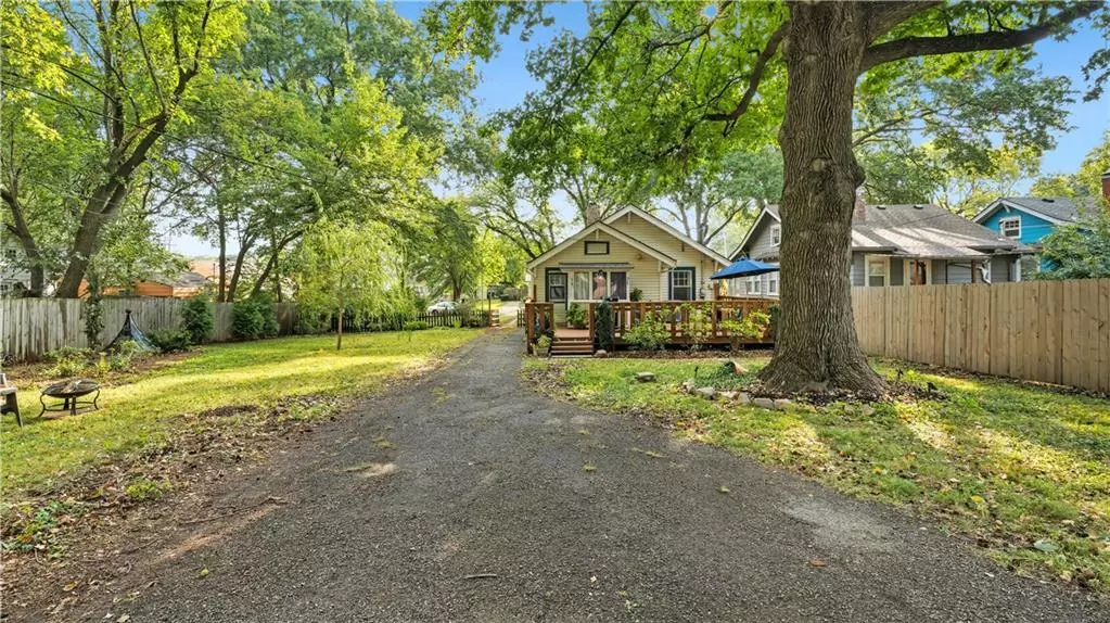 7514 Harrison ST, Kansas City, MO 64131