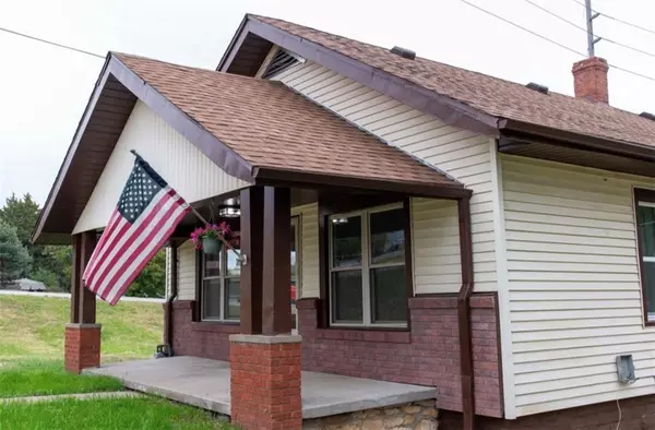 St Joseph, MO 64505,1714 Blackwell ST