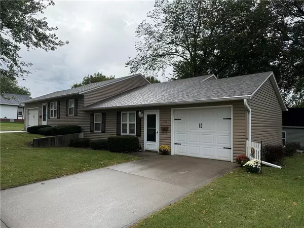 Maryville, MO 64468,320/322 N Charles ST