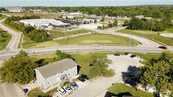 5504 E 139 TER, Grandview, MO 64030