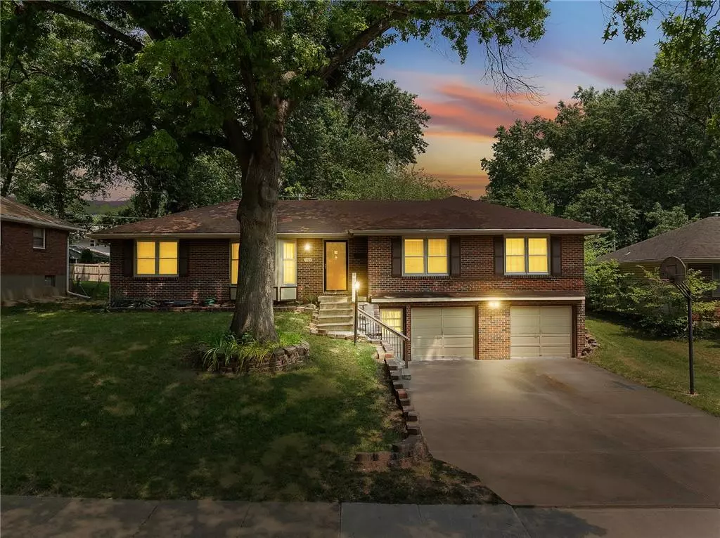 Gladstone, MO 64118,1702 NE 68th TER