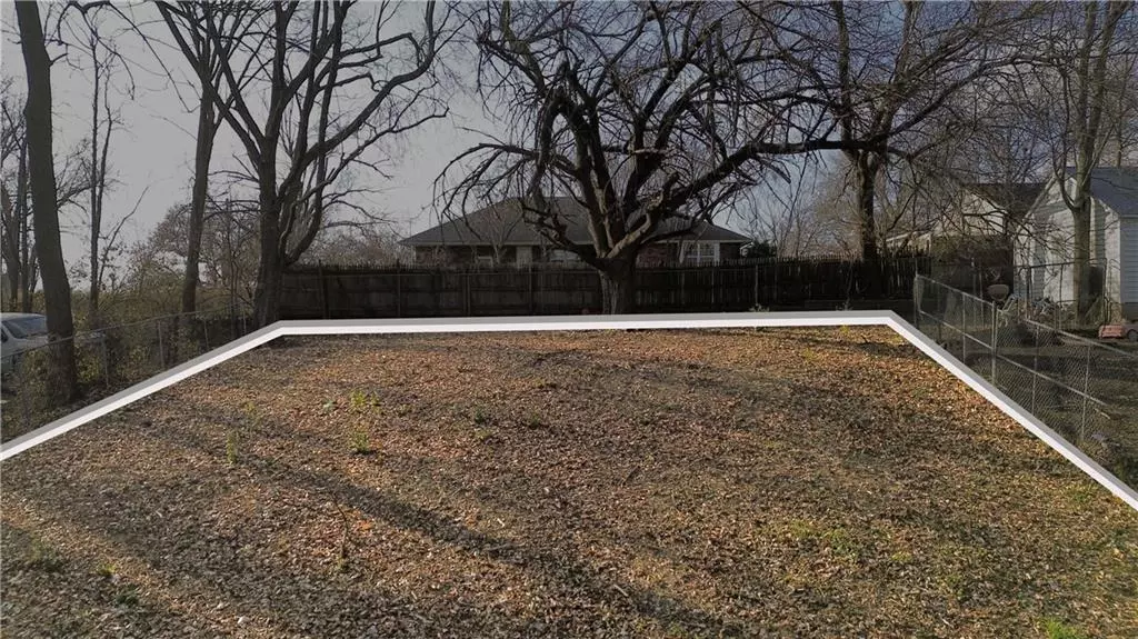 410 S Forest AVE, Sugar Creek, MO 64054