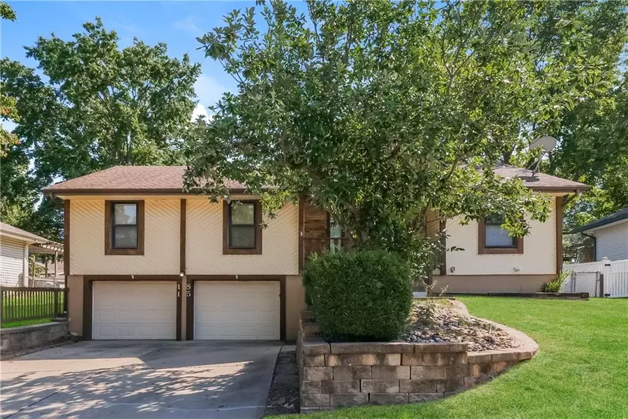 1815 N Lazy Branch RD, Independence, MO 64058