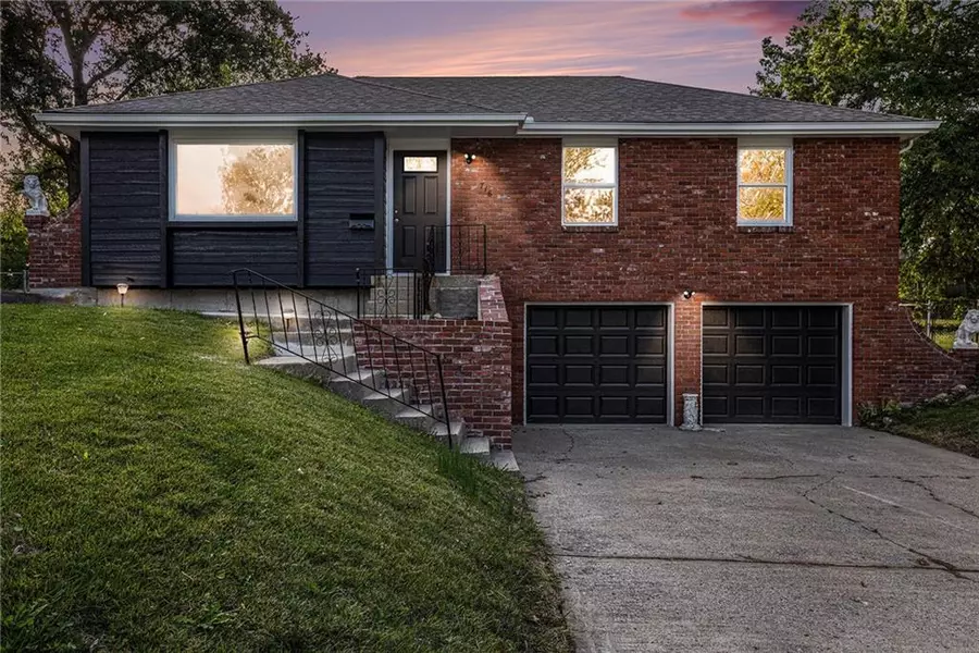 716 N 61st TER, Kansas City, KS 66102