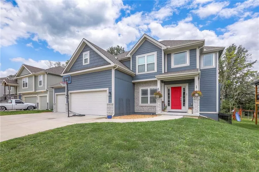 429 Lilly LN, Liberty, MO 64068