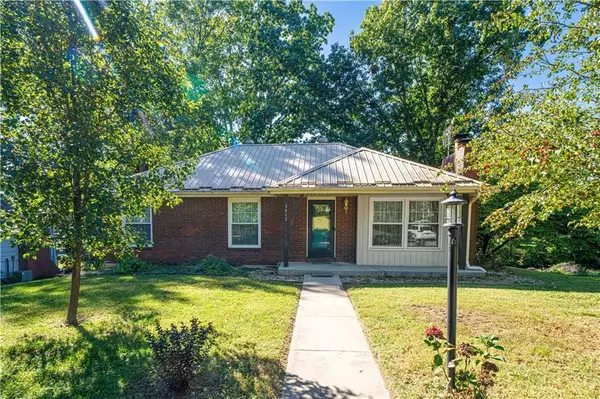 3412 N 35th PL, St Joseph, MO 64506