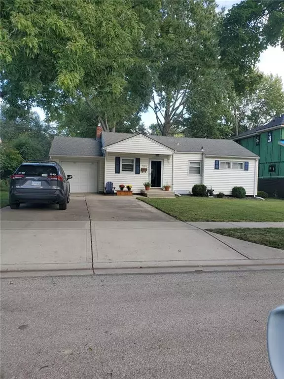 7139 Cedar ST, Prairie Village, KS 66208