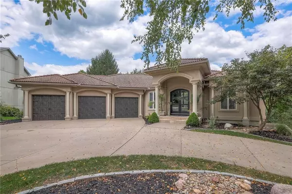 416 NE BITTER CREEK RD, Lee's Summit, MO 64086