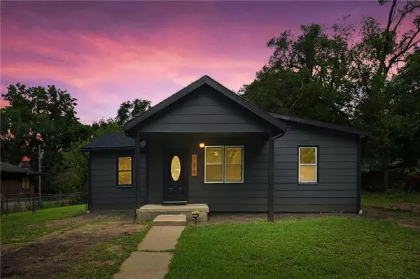 128 Logan ST, Leavenworth, KS 66048