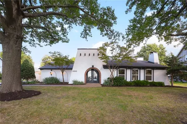 1100 Johnston DR, Raymore, MO 64083