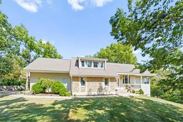 Lenexa, KS 66220,21019 BITTERSWEET DR