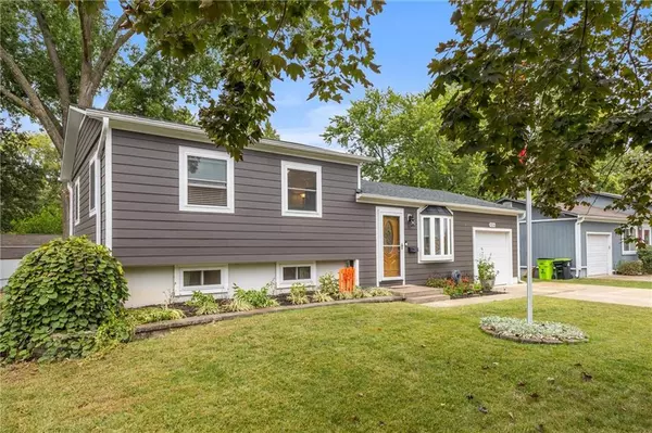 Overland Park, KS 66212,9206 W 100th ST