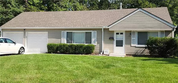 2201 W 78th ST, Prairie Village, KS 66208