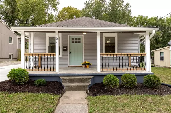 21 Cedar ST, Liberty, MO 64068