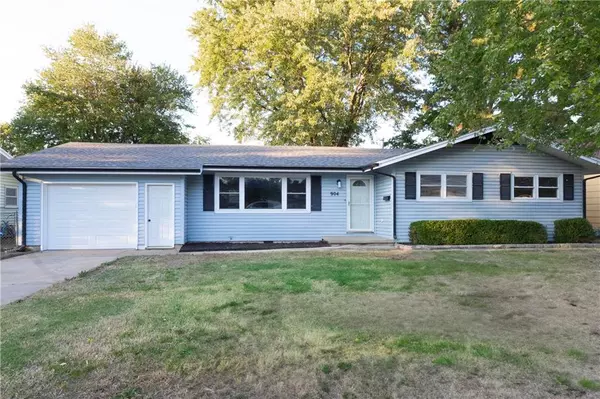 904 E 3rd ST, Cherryvale, KS 67335