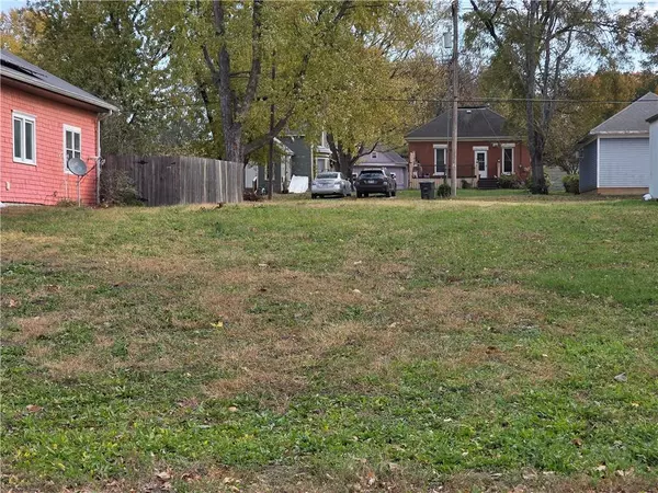 Ottawa, KS 66067,329 S Poplar ST