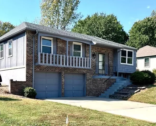 16111 W Indian Creek Pkwy, Olathe, KS 66062