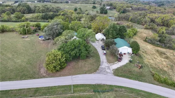 10320 Lanter LN, Platte City, MO 64079