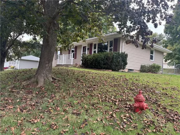 Edgerton, MO 64444,813 Belt AVE