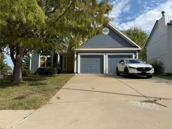 7511 N Lewis AVE, Kansas City, MO 64158
