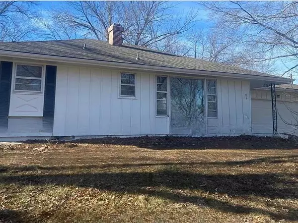 8604 E 84th TER, Raytown, MO 64138