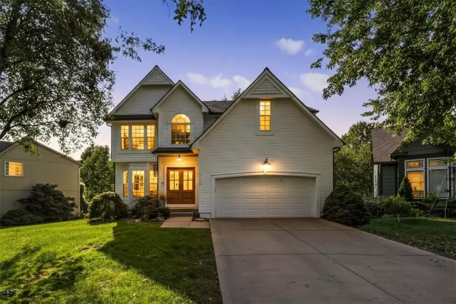 5150 Roundtree ST, Shawnee, KS 66226