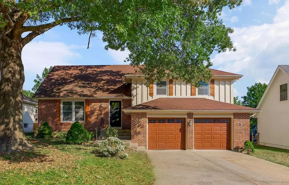 11931 Charlotte ST, Kansas City, MO 64146