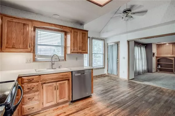 Bonner Springs, KS 66012,824 S Elk LN