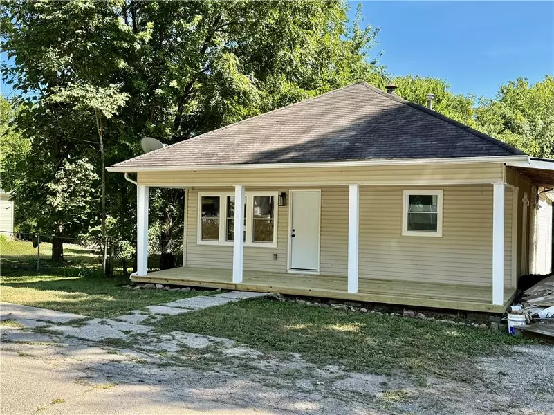 909 W Lexington ST, Richmond, MO 64085