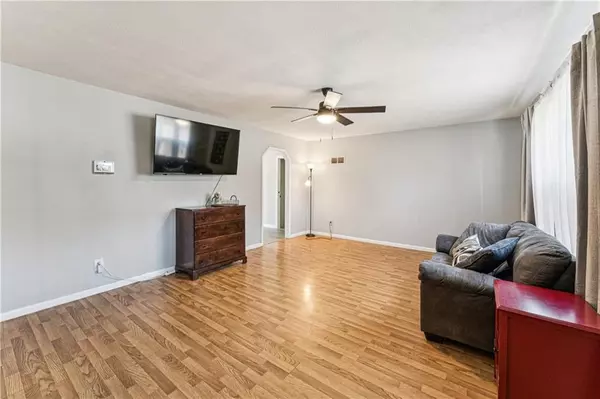 Spring Hill, KS 66083,204 N Madison ST