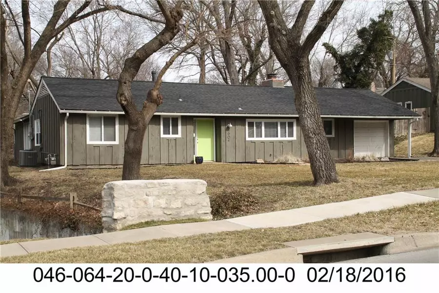 5904 W 79th ST, Prairie Village, KS 66208